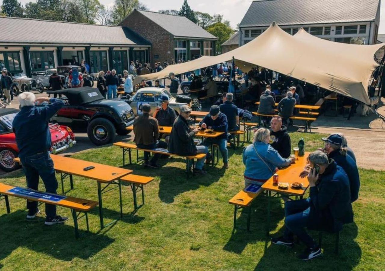 Duclos At Bicester Heritage Eksteriør billede